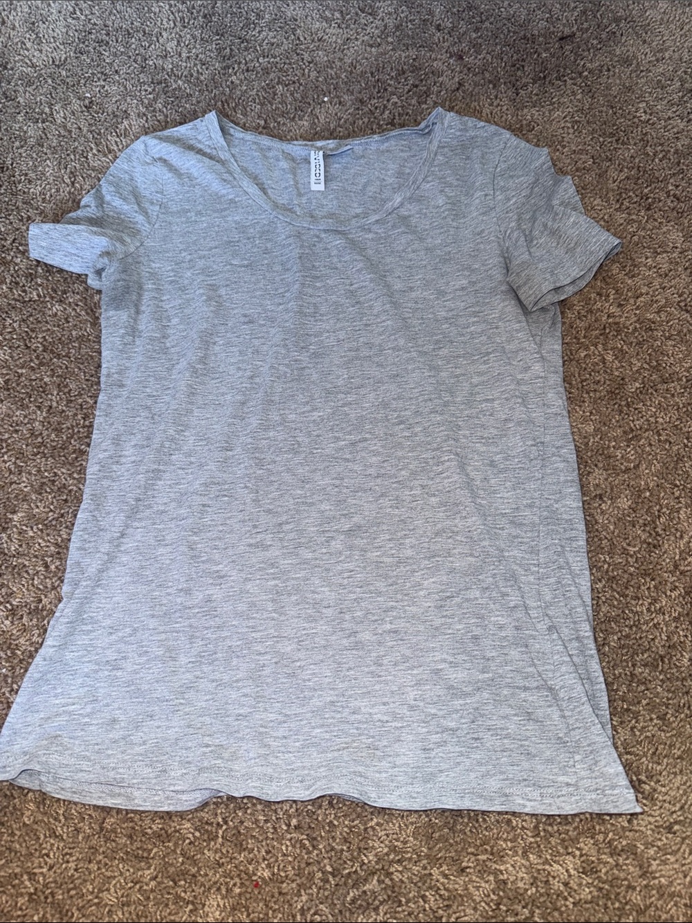 H&M grey tee shirt